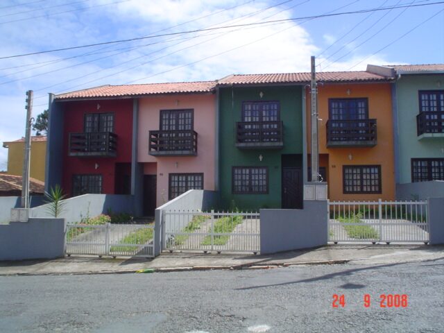 Sobrado residencial de esquina – andamento