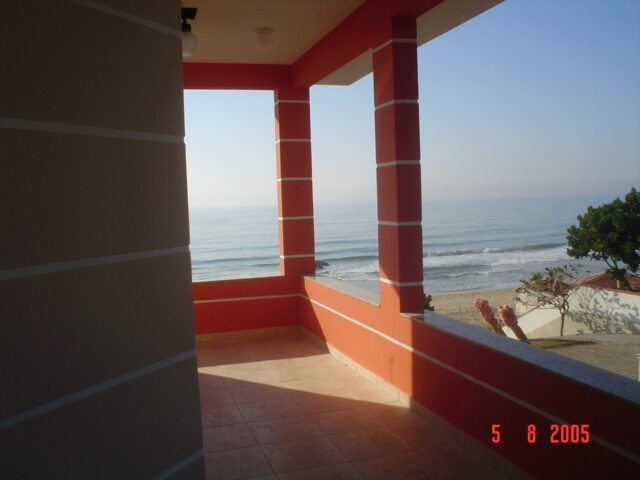 Sobrado residencial de esquina – andamento