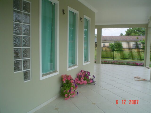 Sobrado residencial de esquina – andamento