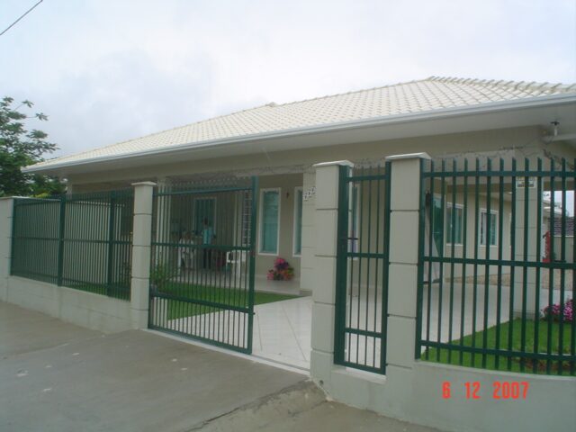 Sobrado residencial de esquina – andamento