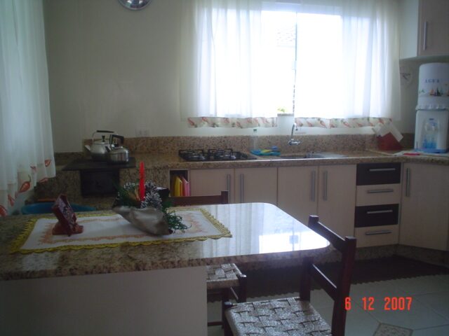 Sobrado residencial de esquina – andamento
