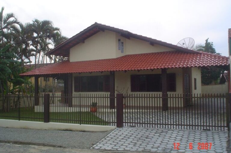 Sobrado residencial de esquina – andamento