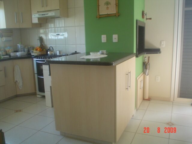 Sobrado residencial de esquina – andamento