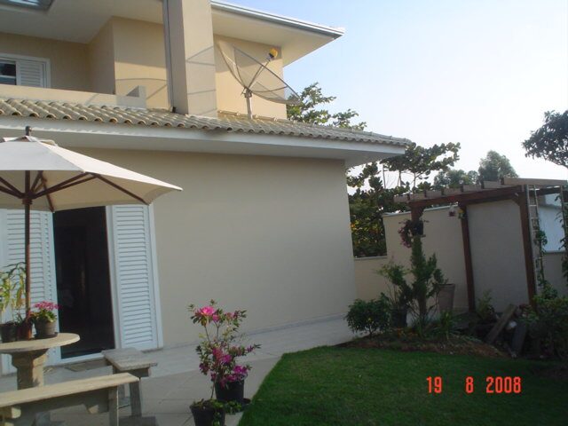 Sobrado residencial de esquina – andamento