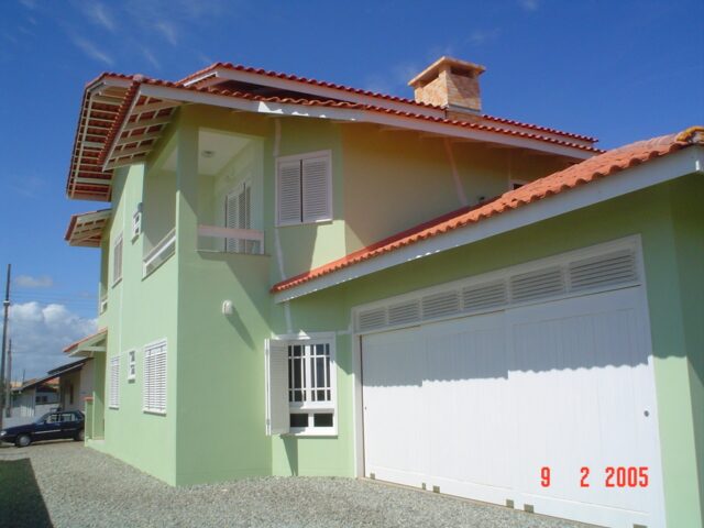 Sobrado residencial de esquina – andamento