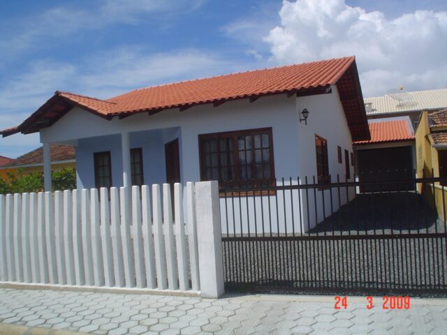 Sobrado residencial de esquina – andamento