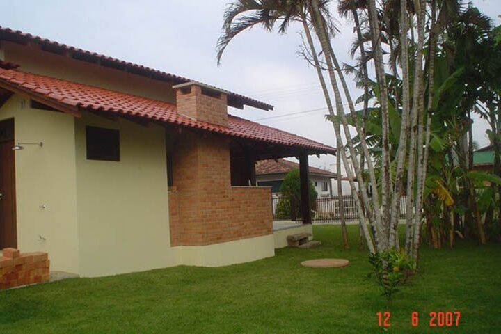 Residência térrea com mezanino – Praia do Sol